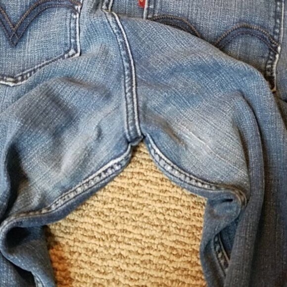 Levi's 528 Jeans Mid Rise Curvy Cut Bootcut WOMEN'S 9M Juniors Denim WOMAN'S - Picture 10 of 13